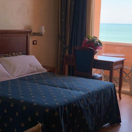 Hotel Alexander Resort Rimini Exterior photo