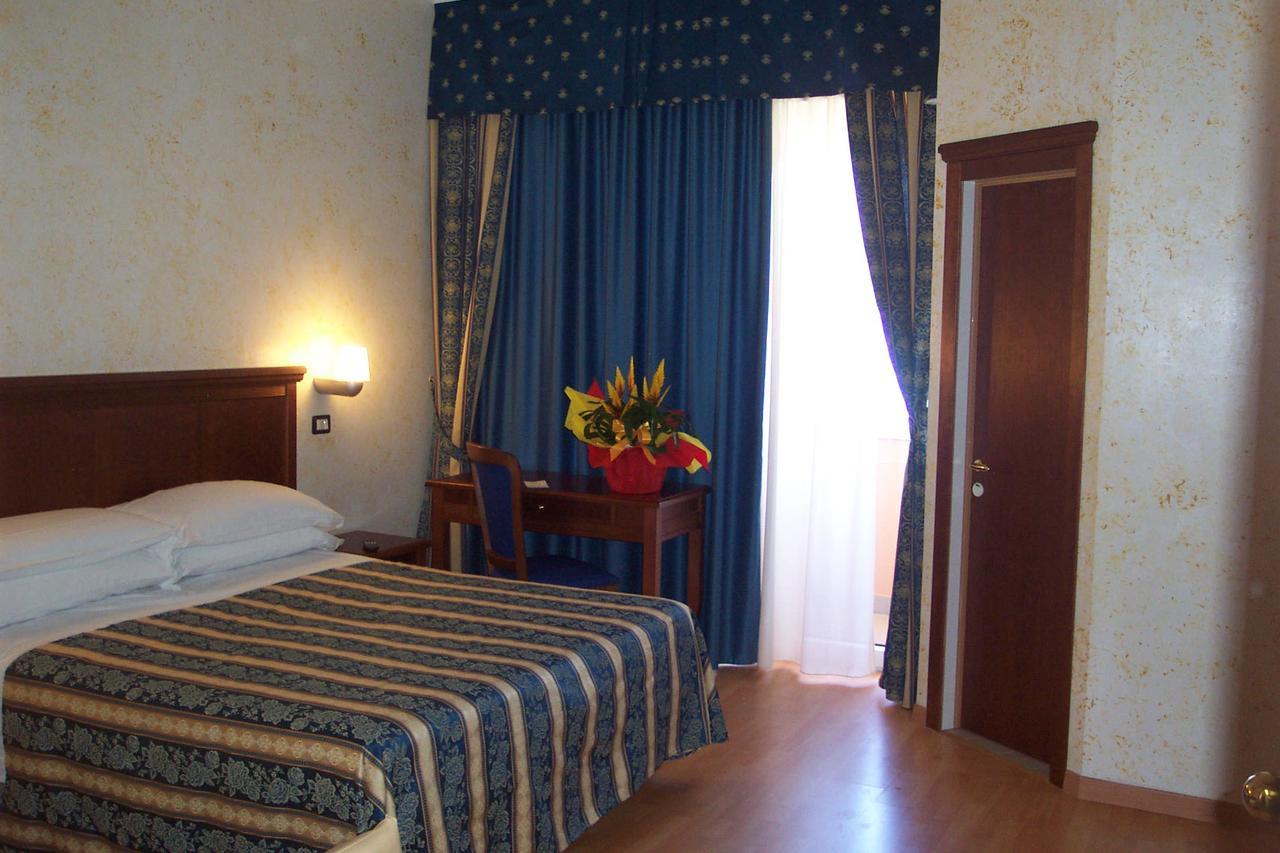Hotel Alexander Resort Rimini Exterior photo