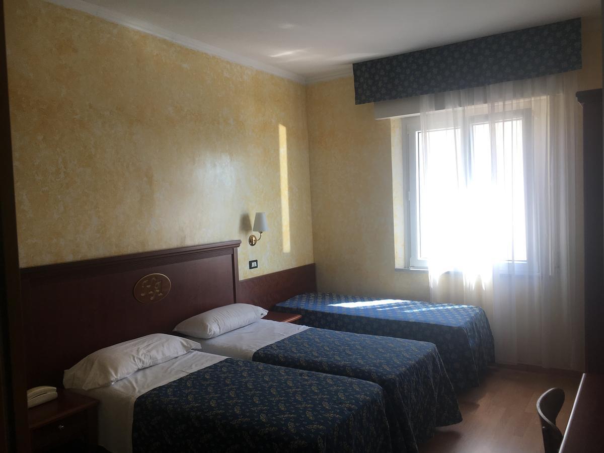 Hotel Alexander Resort Rimini Exterior photo